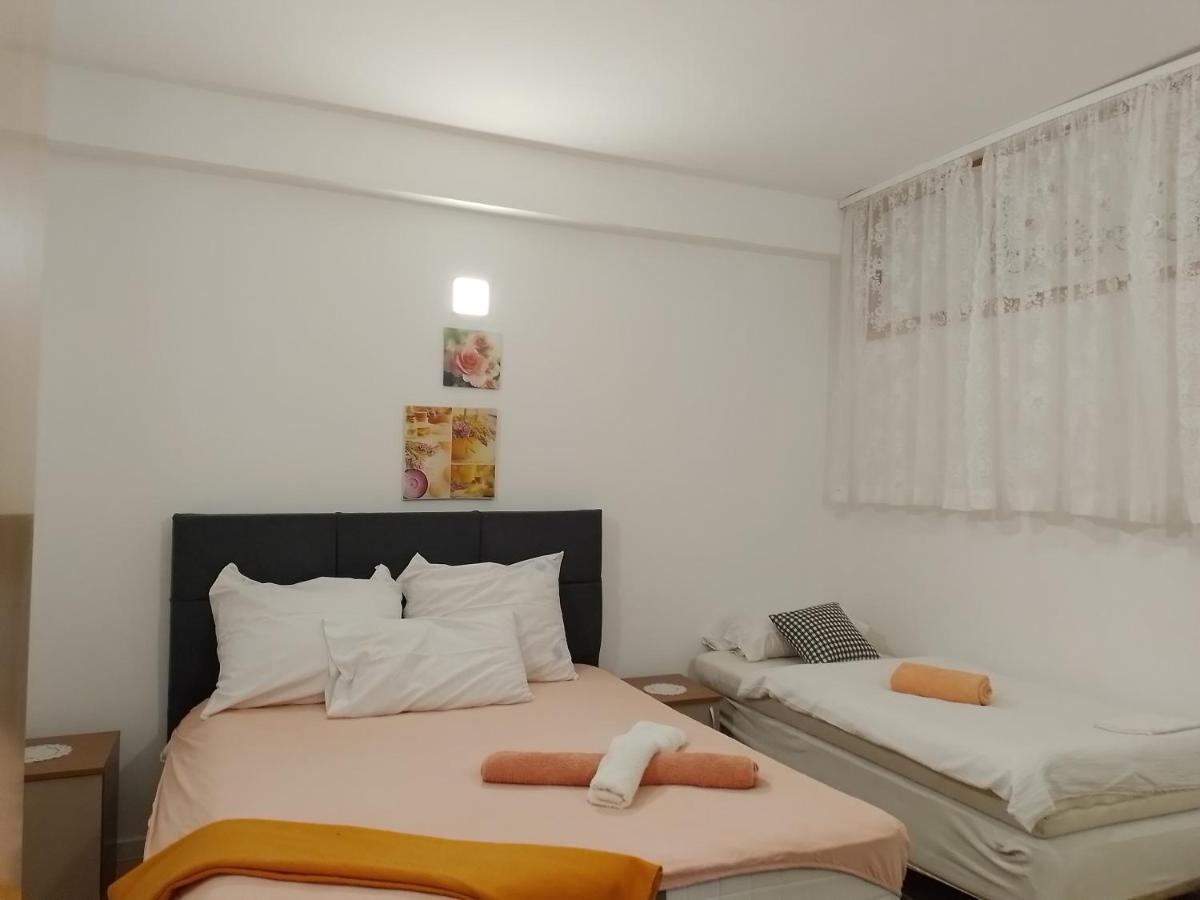 Guesthouse Sanja - Apartments 212 モスタル エクステリア 写真