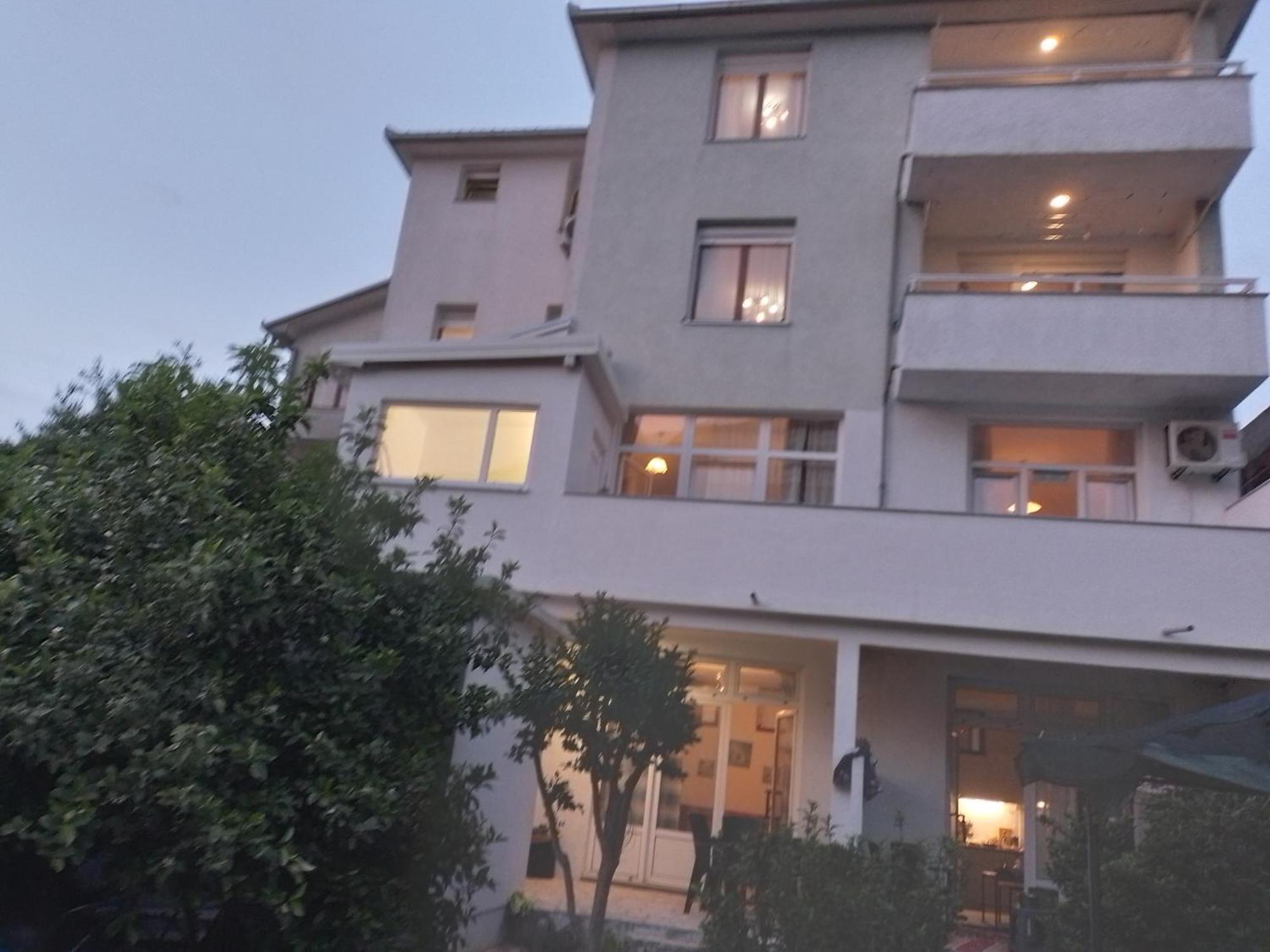 Guesthouse Sanja - Apartments 212 モスタル エクステリア 写真